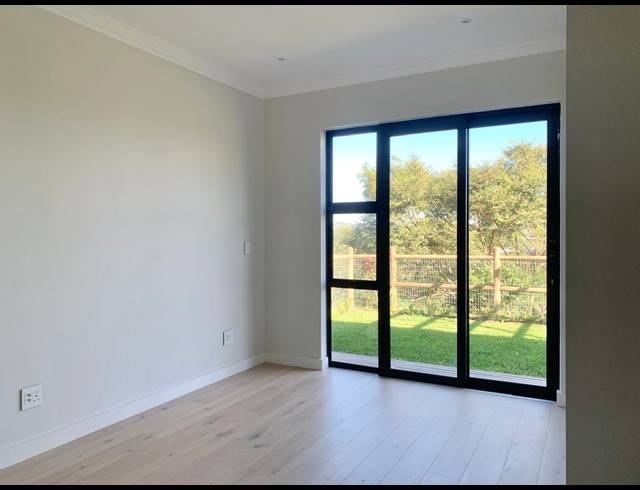 3 BEDROOM TOWNHOUSE FOR SALE IN SALT ROCK